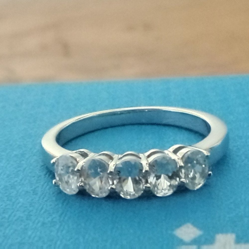 natural mined white zircon band ring size 6 - Picture 2 of 4